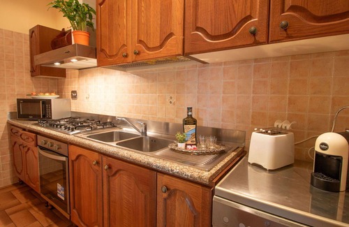 Casenuove Villa | Casa de vacaciones privada con piscina privada, WIFI, A/C, TV, patio, vista panorámica