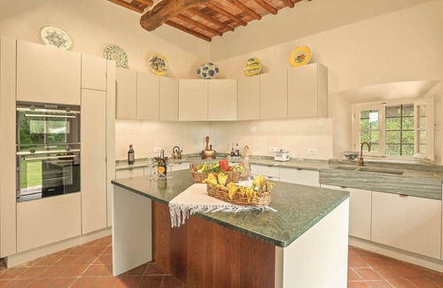 Palaia Villa | Casa de vacaciones privada con piscina privada, WIFI, A/C, TV, patio, vista panorámica