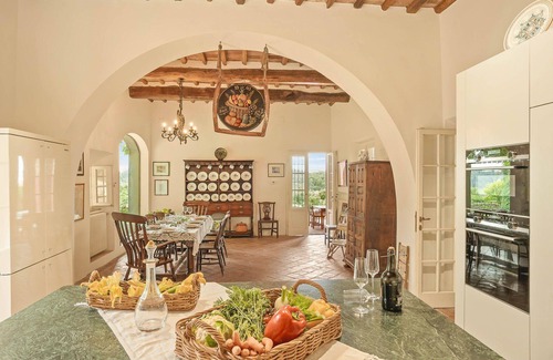 Palaia Villa | Casa de vacaciones privada con piscina privada, WIFI, A/C, TV, patio, vista panorámica