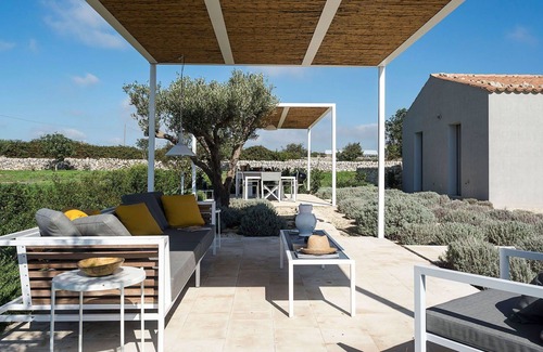Ragusa Villa | Casa de vacaciones privada con A/C, WIFI, piscina privada, TV, patio, vista panorámica