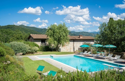 Vicchio Villa | Casa de vacaciones privada con piscina privada, WIFI, TV, patio, vista panorámica, aparcamiento