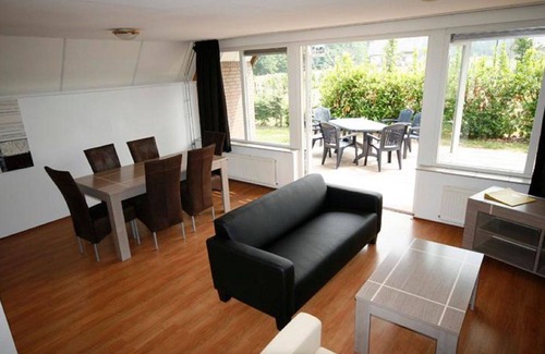 Susteren Casa | Estupenda casa de vacaciones privada para 6 personas con WIFI, piscina, TV y terraza