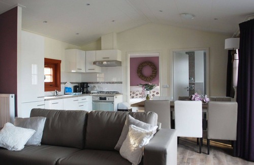 Susteren Casa | Maravillosa casa de vacaciones privada para 6 personas con WIFI, piscina, TV y terraza