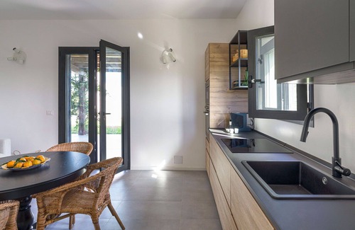 Noto Villa | Casa de vacaciones privada con A/C, piscina privada, WIFI, terraza, vista panorámica, aparcamiento
