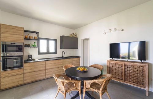 Noto Villa | Casa de vacaciones privada con A/C, piscina privada, WIFI, terraza, vista panorámica, aparcamiento