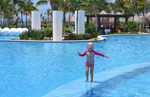 Villa Juarez Hotel | Hermosa propiedad enorme piscina mejor campo de golf en la zona!