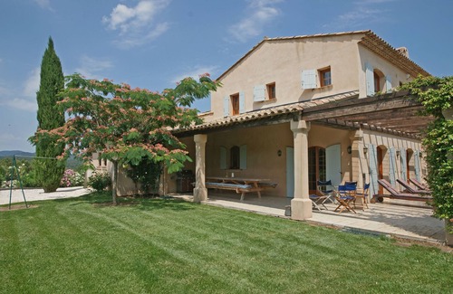 Cogolin Villa | Hermosa villa provenzal rodeada de vignes cerca de St Tropez Piscina climatizada AC