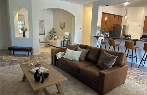 Queen Creek Casa | Beautiful QC home with all you need! 5 minutes from dining & entertainment areas