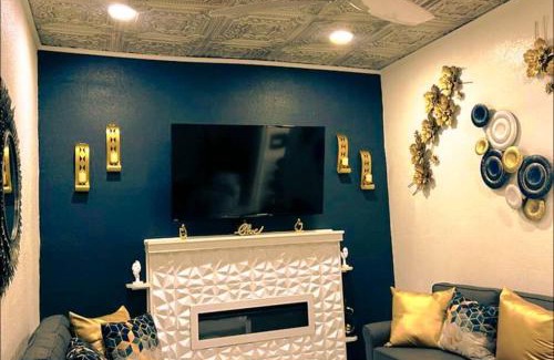 Olde Huntersville Apartamento | Beautiful Queen Luxury Suite Near Downtown Norfolk