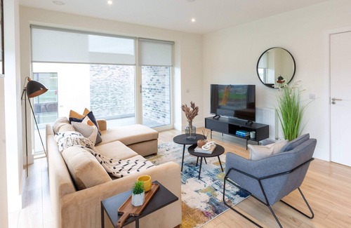 Inchicore Apartamento | Beautiful Queen Room 15mins to CityCentre