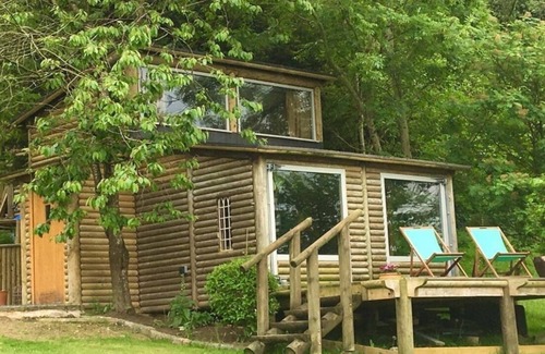 Llandegla Casa | Beautiful quirky log cabin situated at the foot of Llandegla Forest