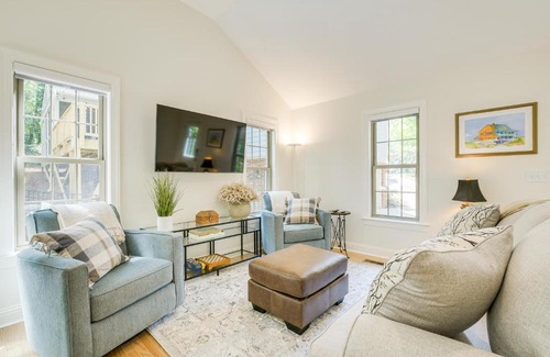 Raleigh Casa | Beautiful Raleigh Cottage Rental 5 Mi to Downtown