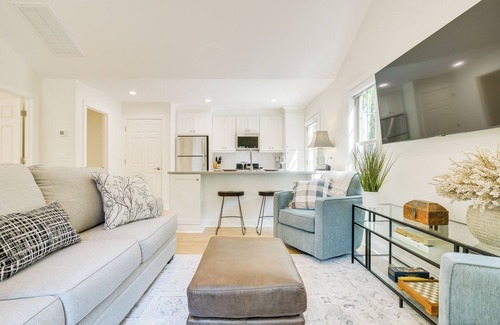 Raleigh Cabaña | Beautiful Raleigh Cottage Rental: 5 Mi to Downtown