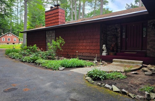 Lake Luzerne Casa | Hermoso rancho en el lago Vanare en Adirondacks