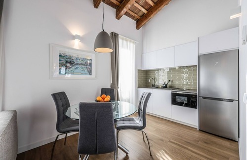 La Roqueta Apartamento | Precioso ático tipo estudio reformado