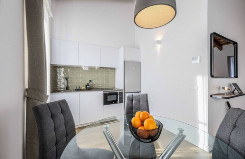 La Roqueta Apartamento | Precioso ático tipo estudio reformado