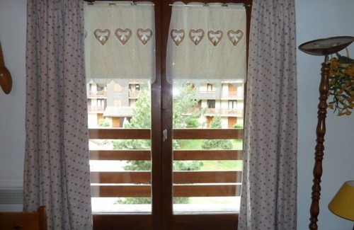 Bourg-Saint-Maurice Apartamento | Hermoso apartamento renovado de 7 personas en residencia con piscina de verano.