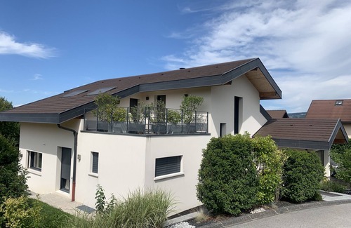 Annecy-le-Vieux Casa | Hermosa villa reciente con piscina, cerca de las playas y del centro de Annecy