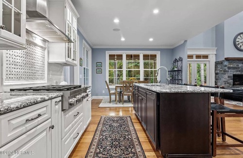 Pinehurst Casa | Beautiful recently constructed luxury home located 1 mile from Pinehurst #2.
