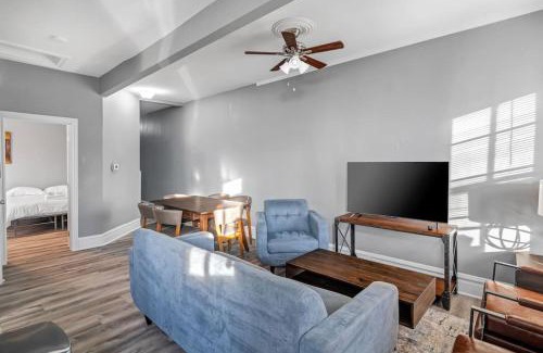 Shaw Casa | Beautiful Rehabbed Unit in Shaw Community 4228a