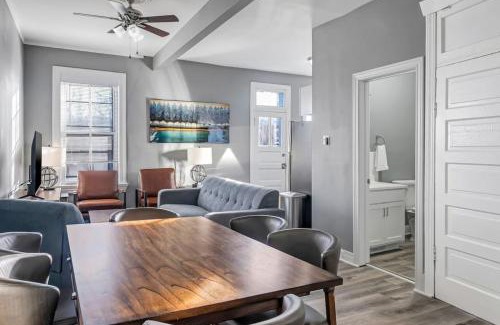Shaw Casa | Beautiful Rehabbed Unit in Shaw Community 4228a