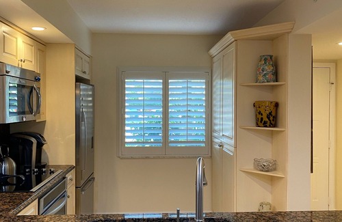 The Bluffs Otro | Beautiful Remolded Condo Near Beach