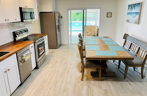 Rock Ridge Casa | Beautiful renovate Home Paradise Heated POOL Jacuzzie Vero Beach