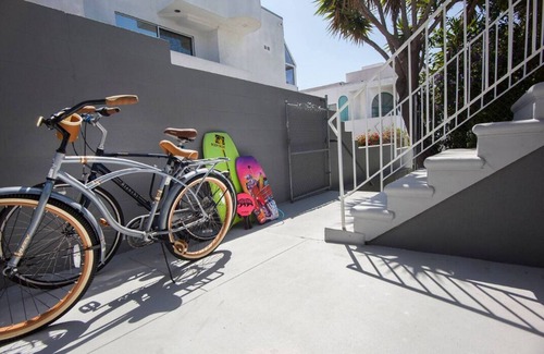 Ocean Park Apartamento | Beautiful renovated studio close to the ocean.