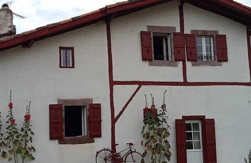 Ascarat Casa | Beautiful renovated 18th century Basque house with 4 bedrooms
