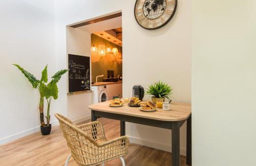 Hyeres City Centre Apartamento | beautiful renovated apartment La bohême