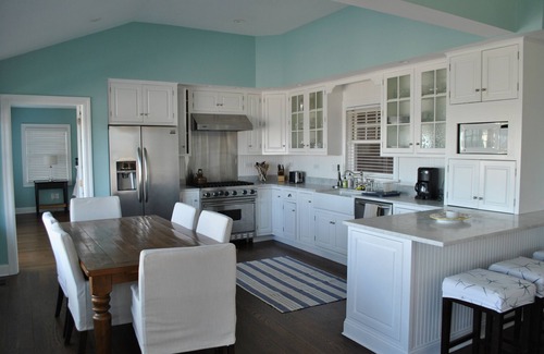 Greenport West Casa | Hermosa casa renovada frente al mar