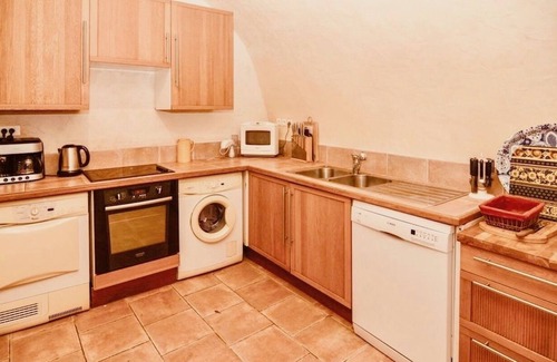 Navacelles Casa | Hermosa casa de pueblo renovada con jardín y piscina privada. Ubicación tranquila