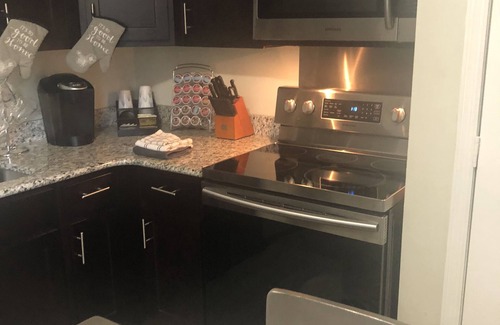 Haynes Area Casa | Beautiful renovated townhouse ten mins from downtown