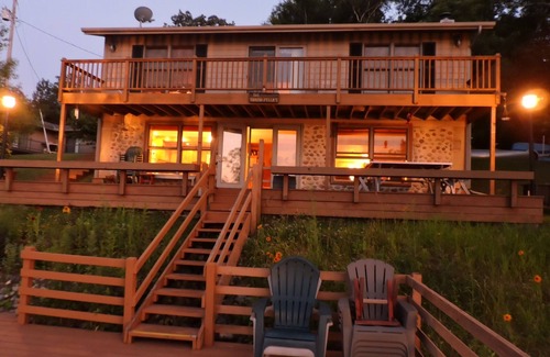 Battle Lake Casa | Hermosa, renovada casa del lago en el prístino lago Eagle, Otter Tail County MN!