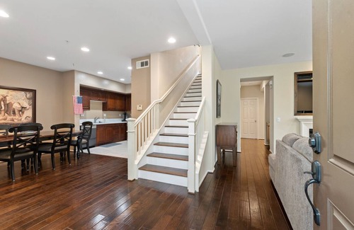 Quail Hill Condominio | Hermoso Resort-Like 3 dormitorios / 3 baños Irvine Quail Hill Condo!