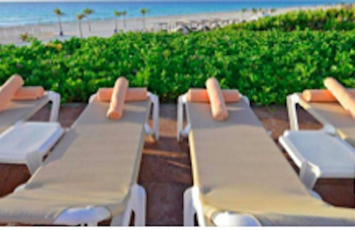 La Isla Complejo | Beautiful resort vacation studio suite