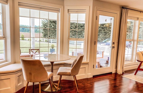 Brush Prairie Casa | BEAUTIFUL RETREAT W/ AMAZING VIEWS, FUN AMENITIES & CLOSE TO DOWNTOWN