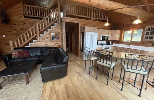 Harpers Ferry Casa | Beautiful Riverfront Home on the Mississippi!