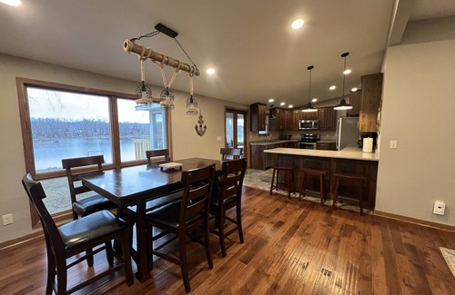 La Crosse Casa | Beautiful Riverfront Home near Celebrations. Excellent eagle viewing!