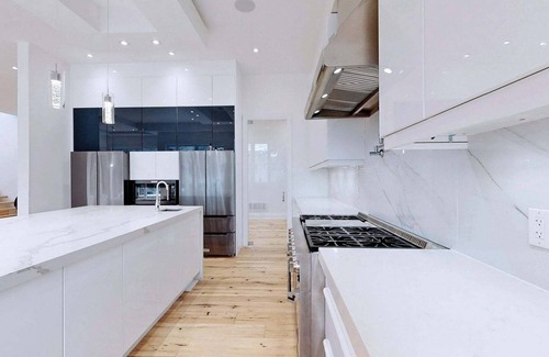 York Cama Y Desayuno | Beautiful Room in Toronto next to Yorkdale mall