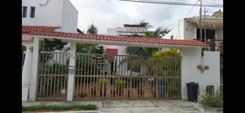 Puerto Juárez Casa | Beautiful Rooms at playa Blanca