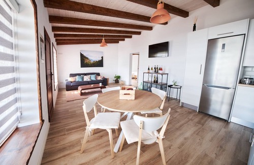 Arafo Cabaña | Bonita Casa Rural en Viñedo Ecológico con Jacuzzi.
