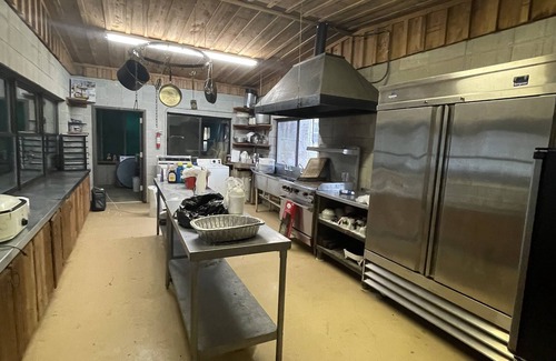 Oakland Cabina | Beautiful Rustic Cabin at Enid Lake, near Grenada Lake, Sardis Lake & Ole Miss