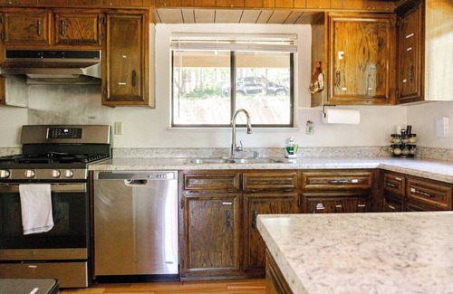 Croft Cabina | Beautiful Rustic Cabin on 5 Acres With Heavenly Views
