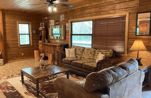 Crystal River Cabina | Beautiful Rustic and Modern Log Home