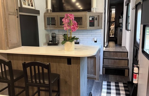 Columbus Casa | Beautiful RV minutes from TIEC