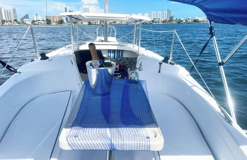 Aventura Alquiler De Eote | Beautiful sailboat with free parking