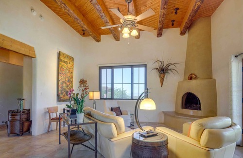 Aldea de Santa Fe Casa | Beautiful Santa Fe Home in Peaceful Location