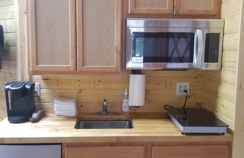 Gardiner Casa | Beautiful, scenic yurt in quiet privacy near Yellowstone National Park.
