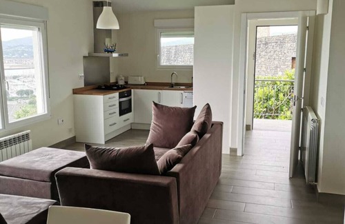 Hondarribia Apartamento | Preciosas vistas al mar en apartamento con jardín en Hondarribia